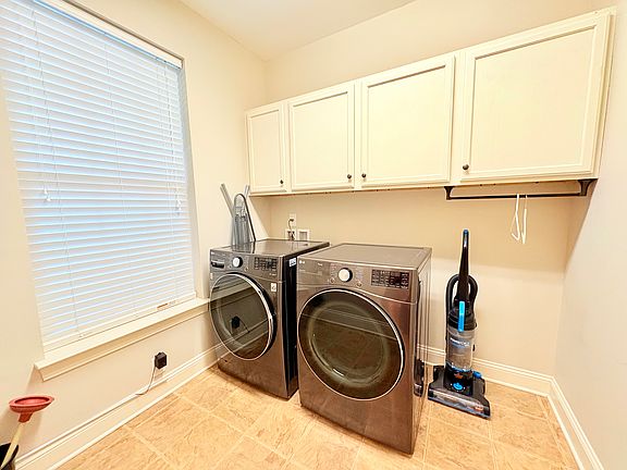 laundry room_10012025