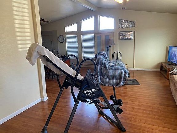 5th image of 14674 Mariposa Ct