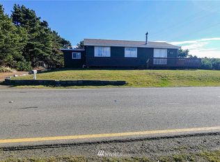698 Ocean Shores Blvd SW, Ocean Shores, WA 98569