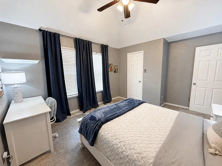 1740 Forest Glen Dr — Photo 21