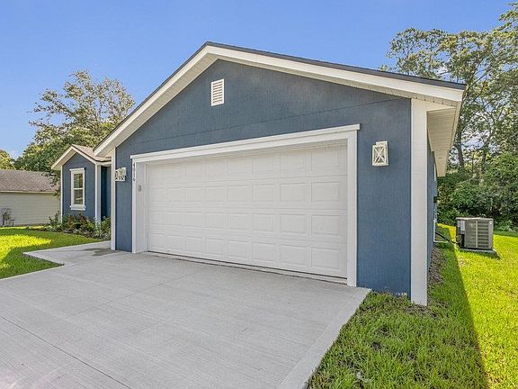 3rd image of 4016 Red Pine Ln
