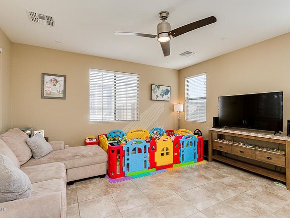 4th image of 67 E Palomino Dr