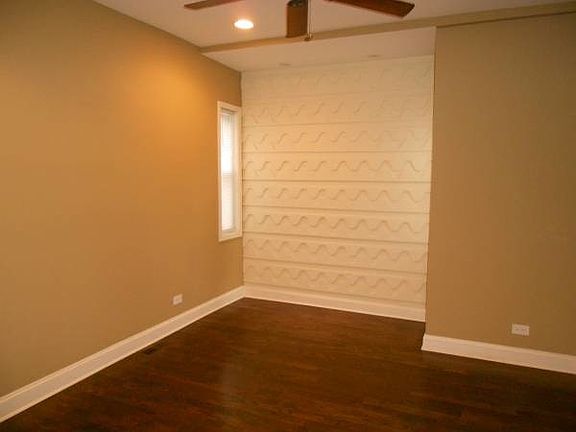 5th image of 3577 N Milwaukee Ave #One