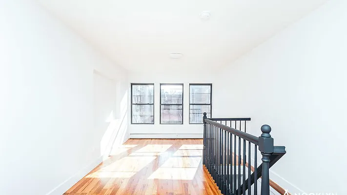 Rented by Nooklyn NYC LLC | media 19