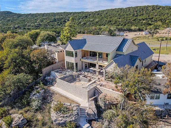 2nd image of 3061 Park Rd #36