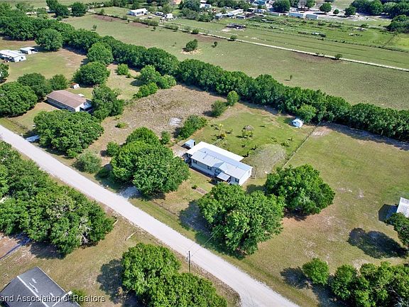 4th image of 3209 Pamela Dr