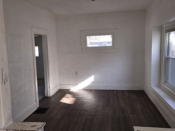 5th image of 1145 N Belleview Pl