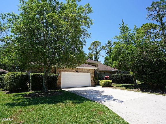 2nd image of 19 Carriage Creek Way