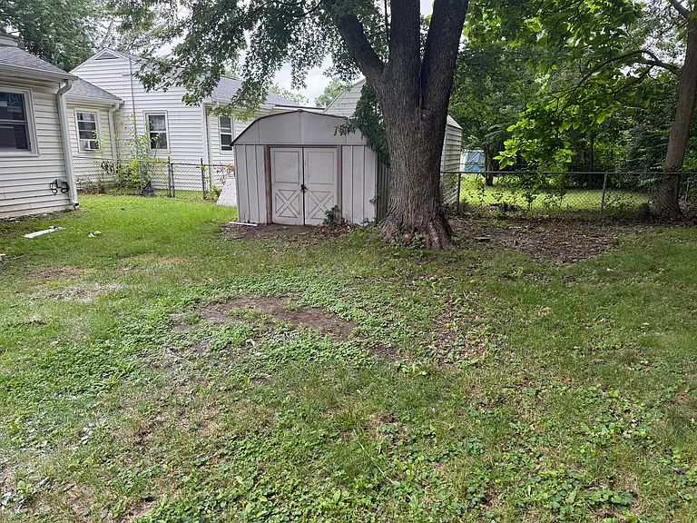 2300 Flint Hills Dr — Photo 6