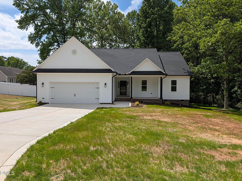 1st image of 67 Oak Bluff Ct