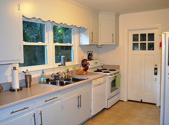 4th image of 108 Lakeway Dr