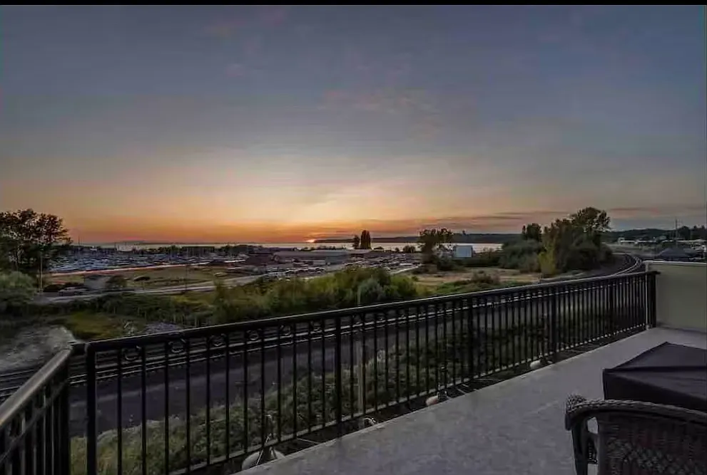1 bed, 650 sqft, $2,400 — Photo 3