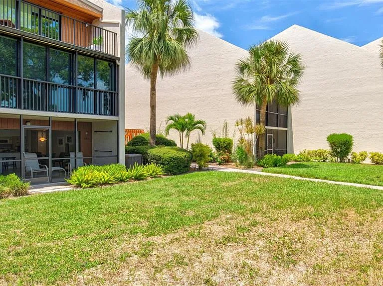 1700 Cove II Pl #310 — Photo 33