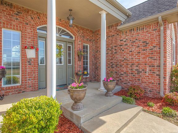 4th image of 15435 Northlake Dr