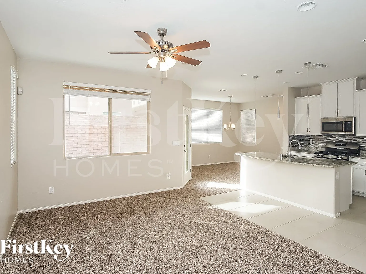 3 bed, 2.5 bath, 1700 sqft, $2,440 — Photo 2