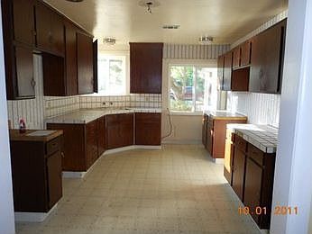 5th image of 909 W Longview Ave