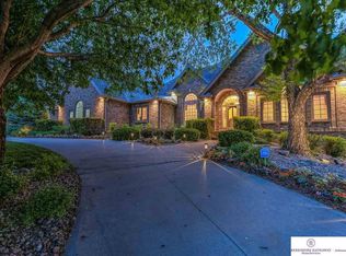 629 N 163rd St, Omaha, NE 68118