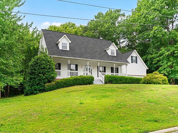 2nd image of 313 Viewmont Dr