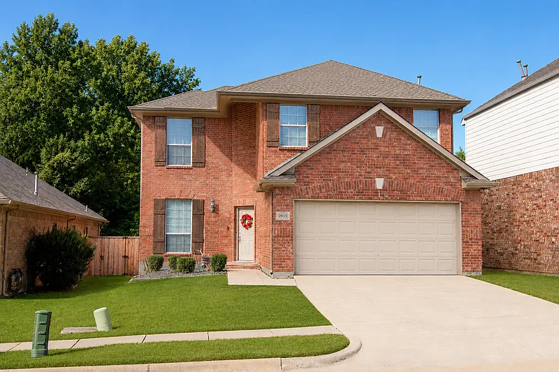 4 bed, 2.5 bath, 2614 sqft, $2,650 — Photo 1