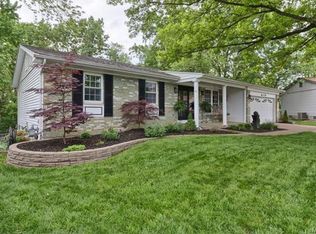 904 Oak Trail Ct, Fenton, MO 63026