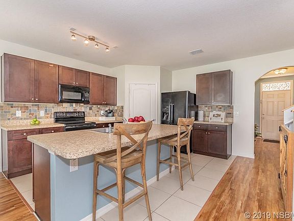 3rd image of 446 Pink Coral Ln