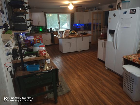 4th image of 84 Small Ln #B
