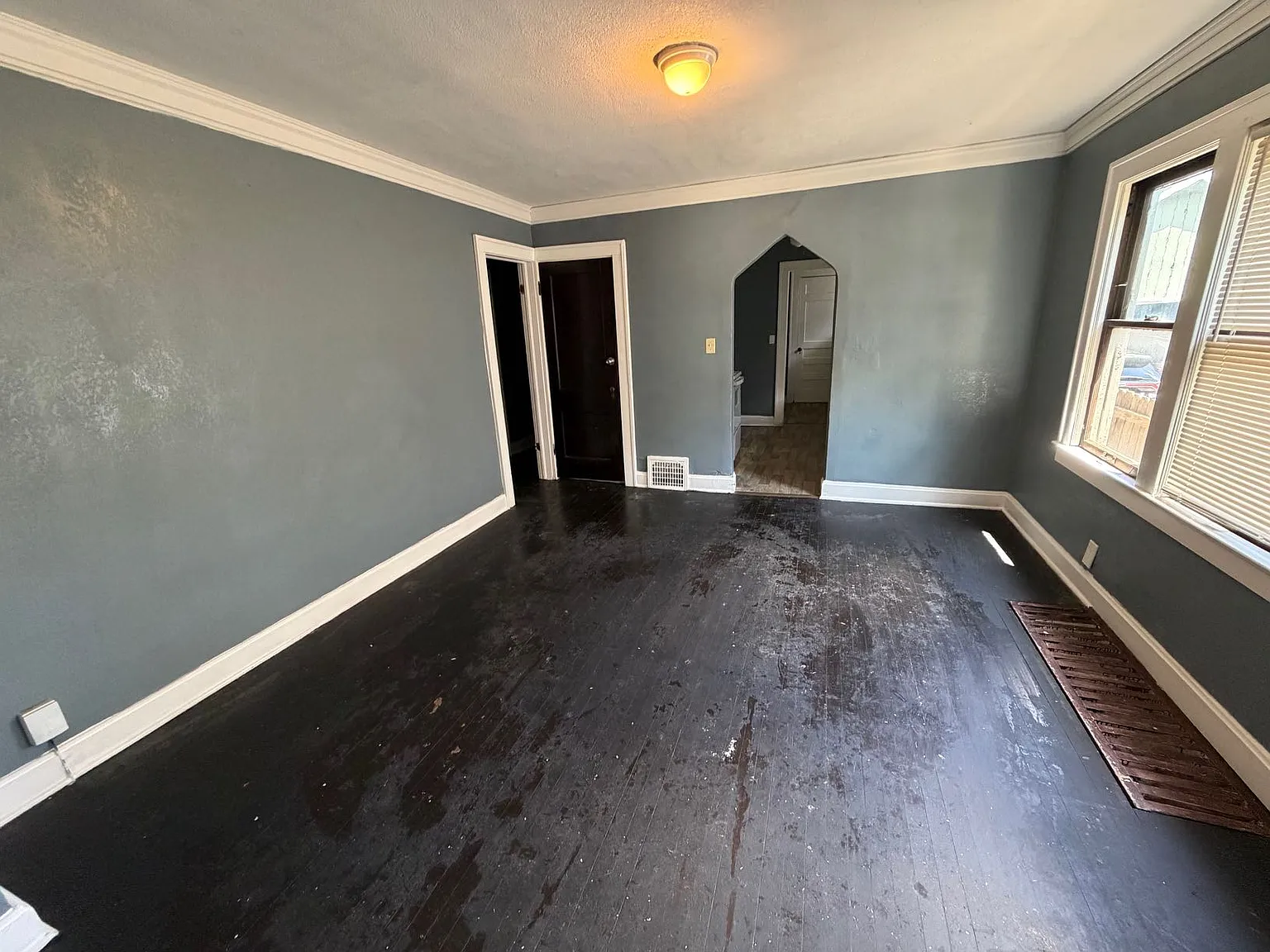 5443 Garfield Ave — Photo 3
