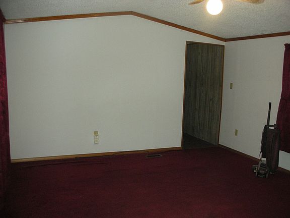 3rd image of 94 Harris Ave