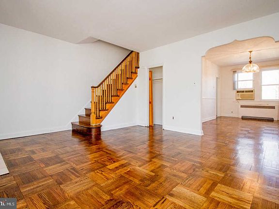 5th image of 6222 Tackawanna St