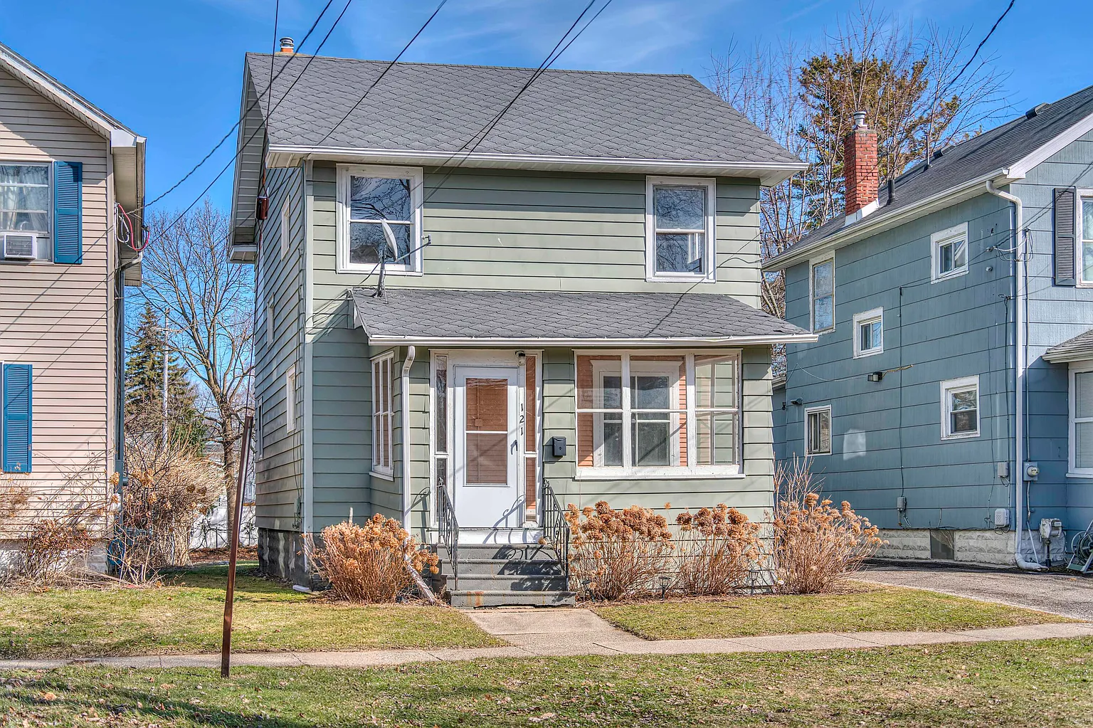 121 N Thompson St photo 1
