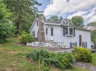 23 Hillside Ln, West Milford, NJ 07480