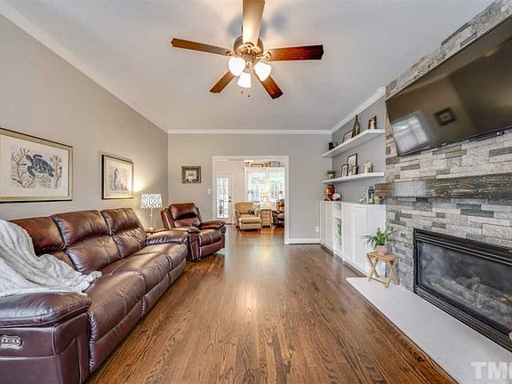 5th image of 101 Holly Park Dr