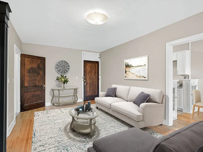 2103 Harriet Ave #204 — Photo 2
