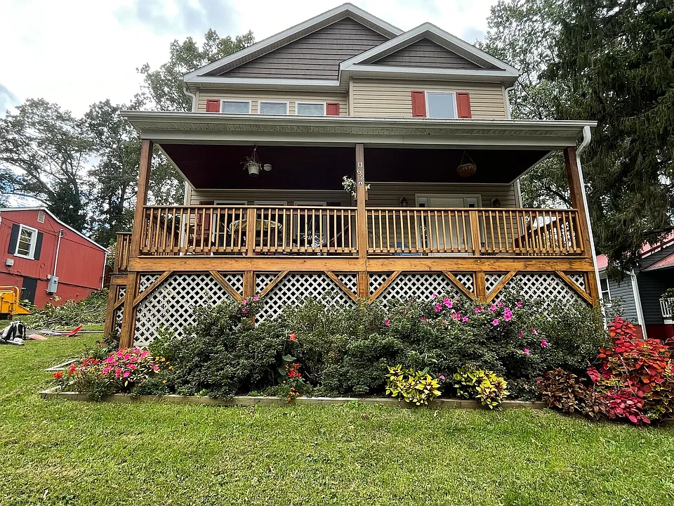62 Branning St #B