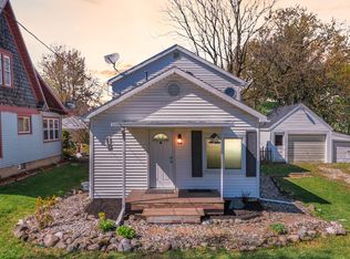 807 E Paulson St, Lansing, MI 48906