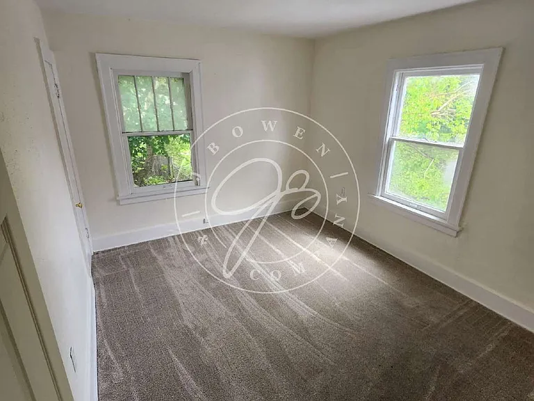 1354 Goodale Ave — Photo 10