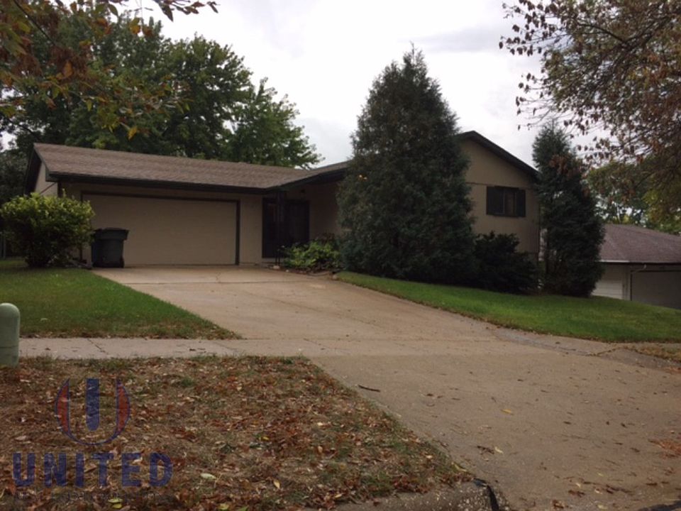 1st image of 3112 Locust Ct