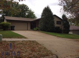 3112 Locust Ct, Sioux City, IA 51106