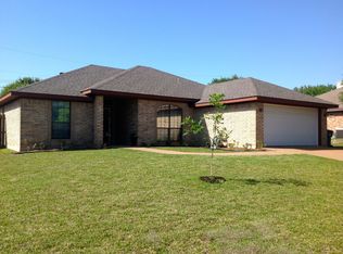 310 April Ln, Hewitt, TX 76643