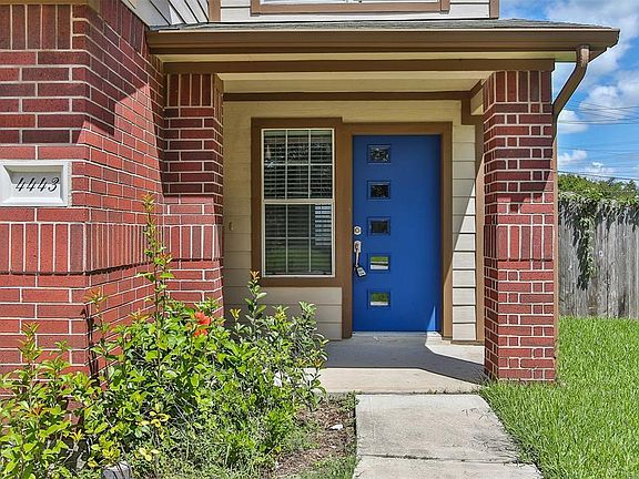 2nd image of 4443 Amaryllis Ave