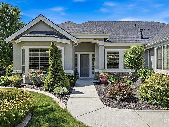 3rd image of 3969 N Hollymount Way