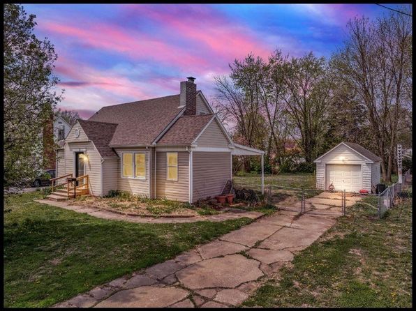 165 S Miami Ave, Marshall, MO 65340