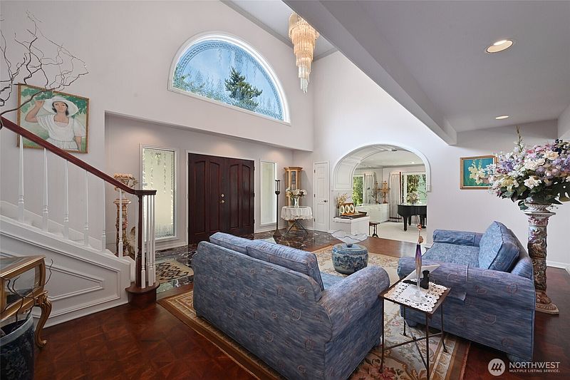 3rd image of 8508 54TH Avenue NE