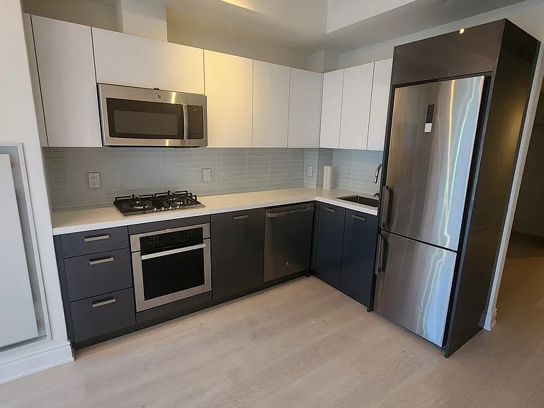 608 Richmond St W #306 — Photo 5