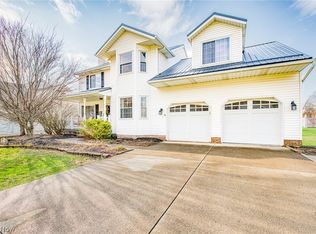 1215 Heatherstone Dr, Painesville, OH 44077