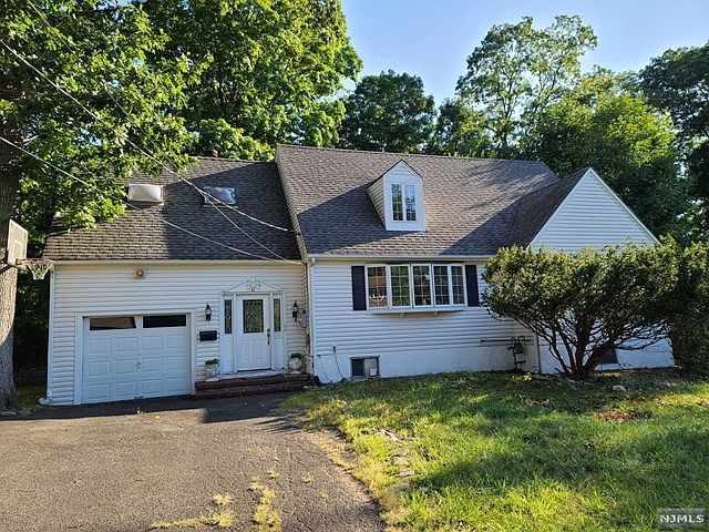 1st image of 67 Sherwood Dr