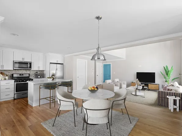 12 Karas Way, Plymouth, MA 02360