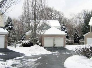 22 Barrister Ln, Fairfield, CT 06824