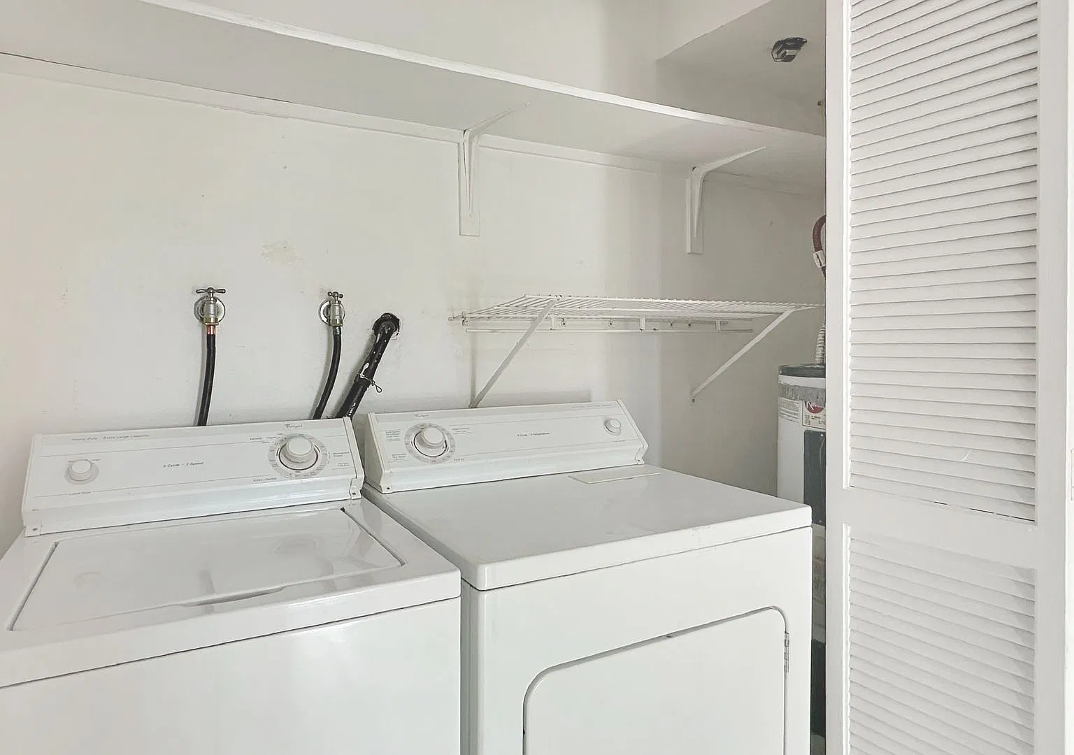 Exceptional Corner Unit w/ Wraparound South-Facing Balcony — Photo 4