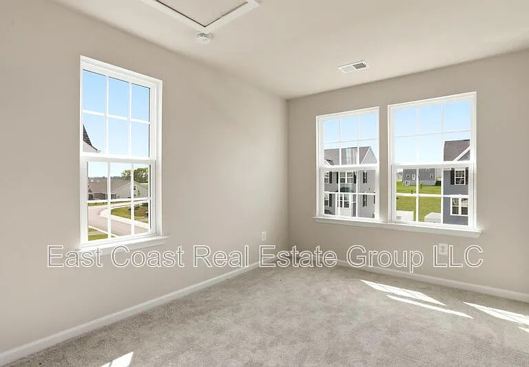 105 Dripping Spring Dr — Photo 19